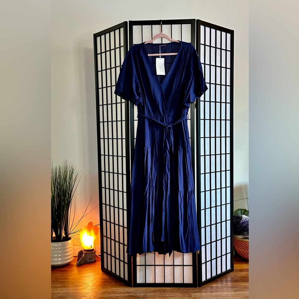 BloomChic Navy Blue Wrap Midi Dress | NWT | US 26